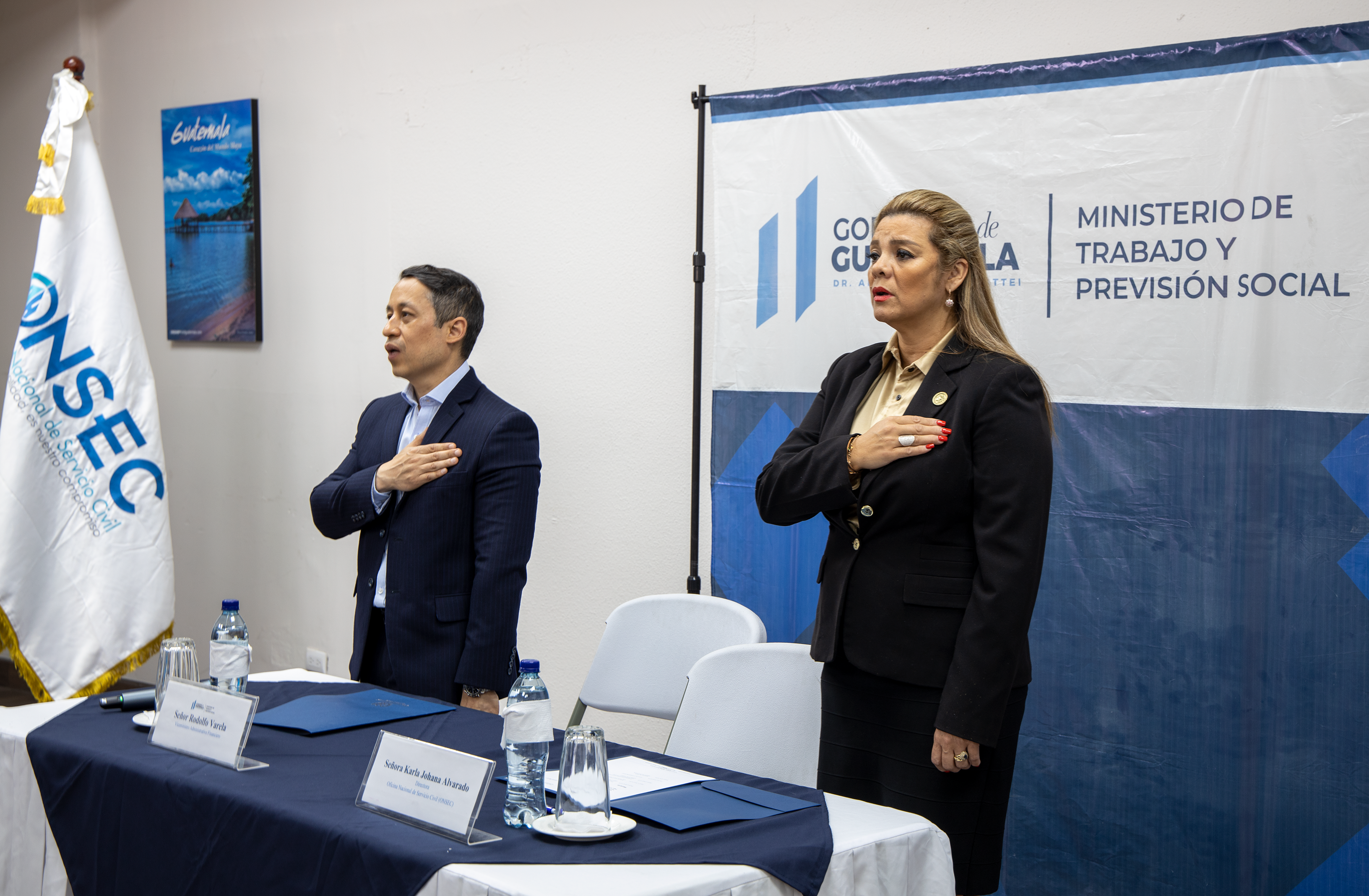 ONSEC se acerca a servidores públicos para brindar información sobre los beneficios de la Ley de Clases Pasivas Civiles del Estado