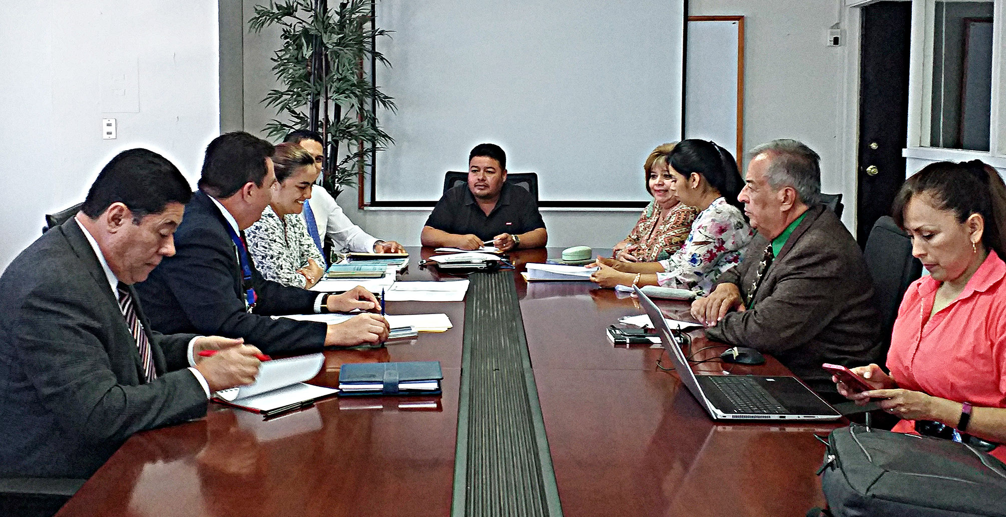ONSEC brinda apoyo para fortalecimiento institucional de MINEDUC