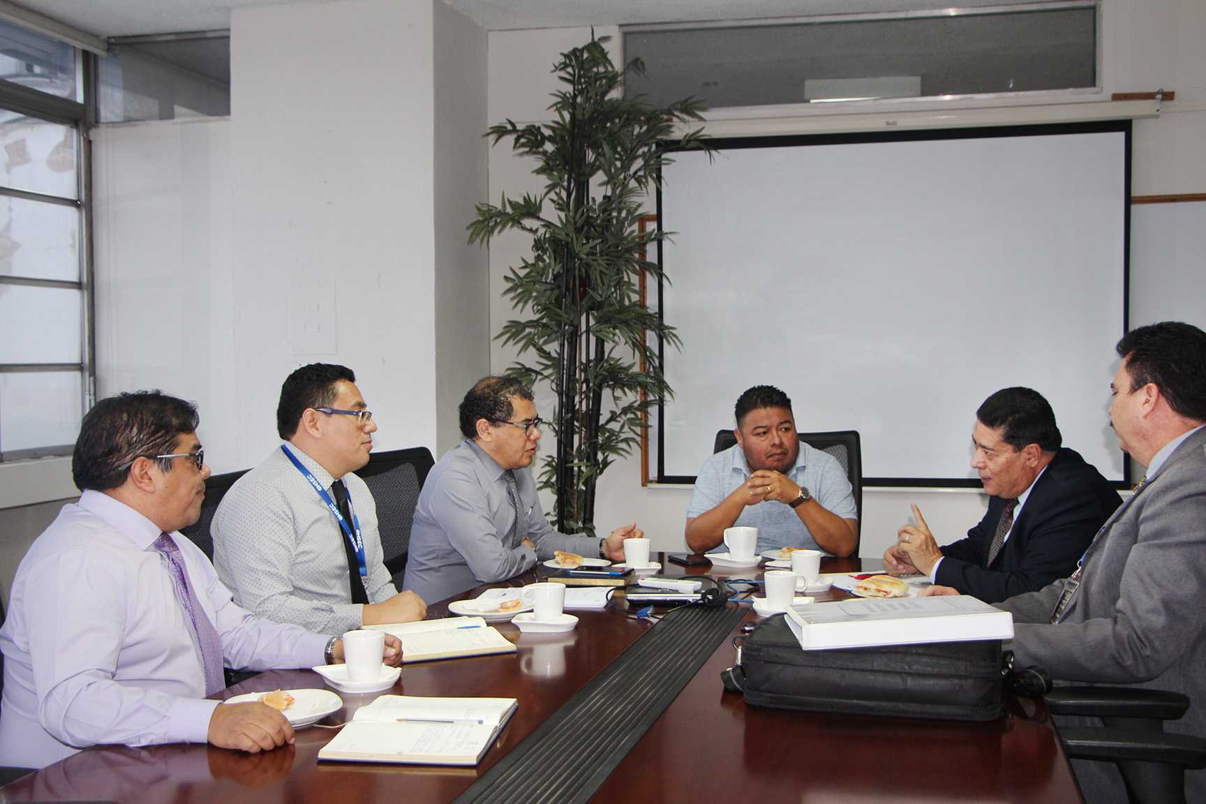 La ONSEC brinda asesoría técnica al MINEDUC