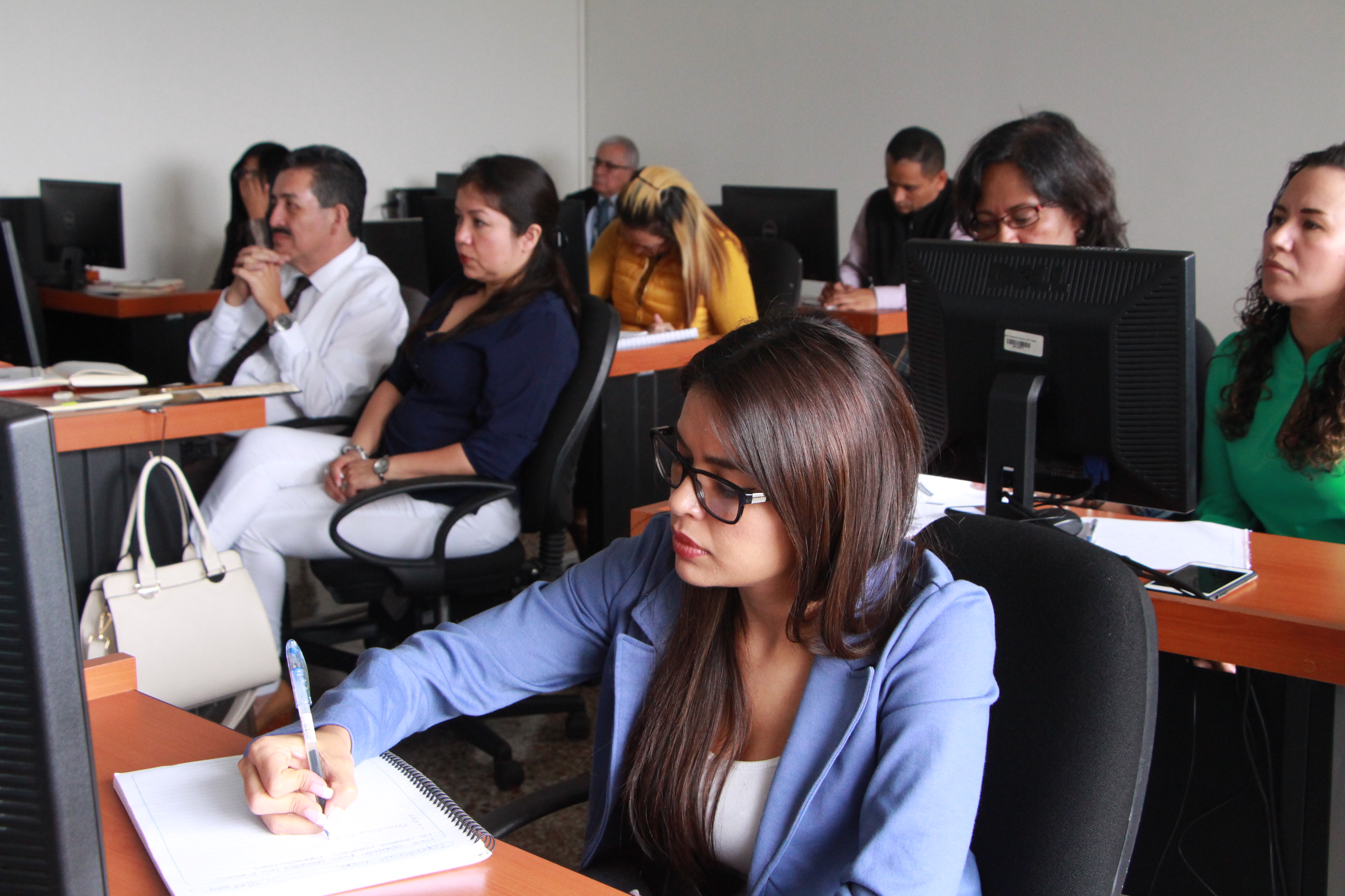 Capacitaciones sobre el Proceso de Dotación de RRHH y del Sistema Informático de Administración de Recursos  Humanos -SIARH-